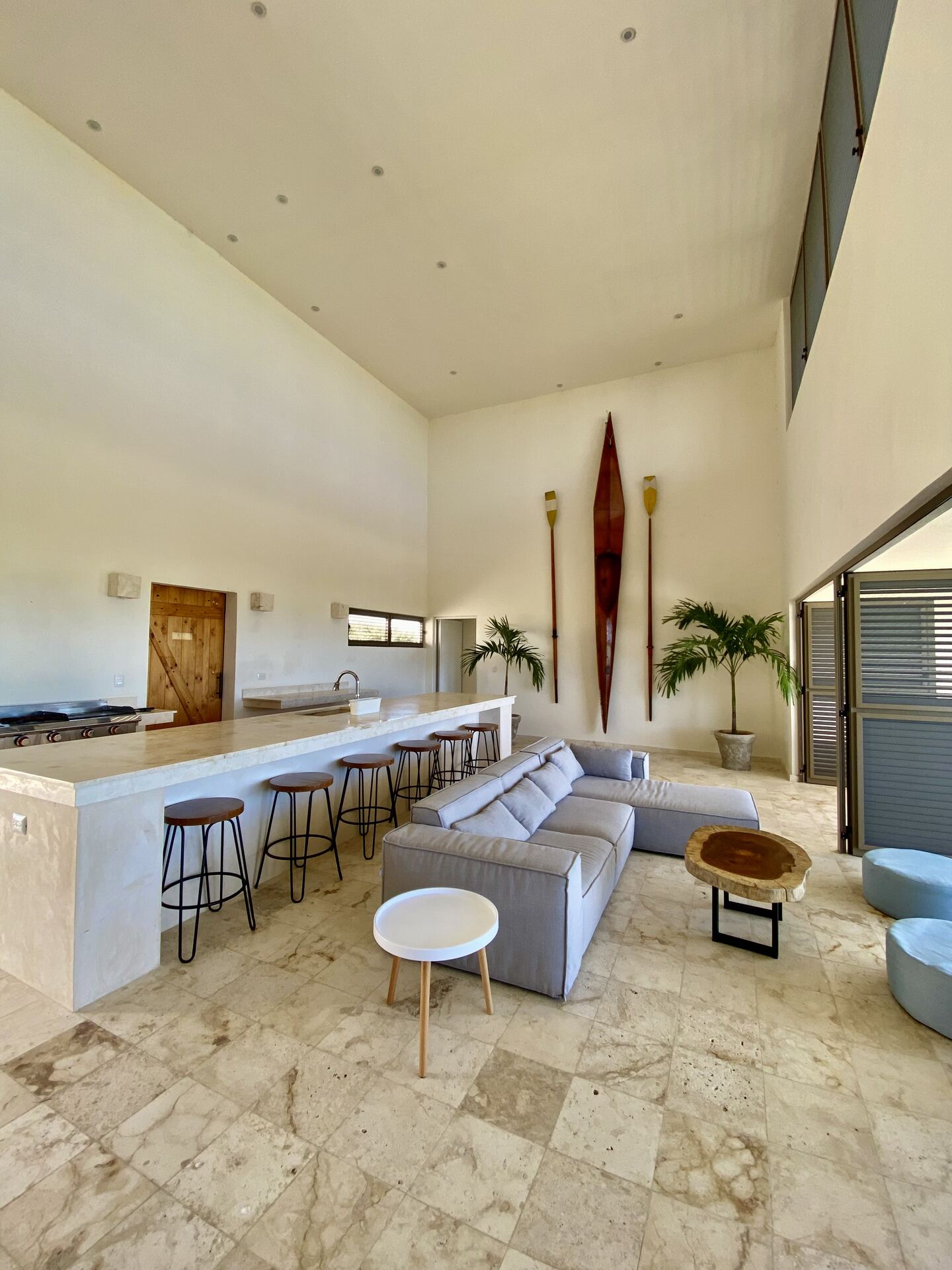 Cocina y barra de Casa Sisal en Sisal, Yucatán